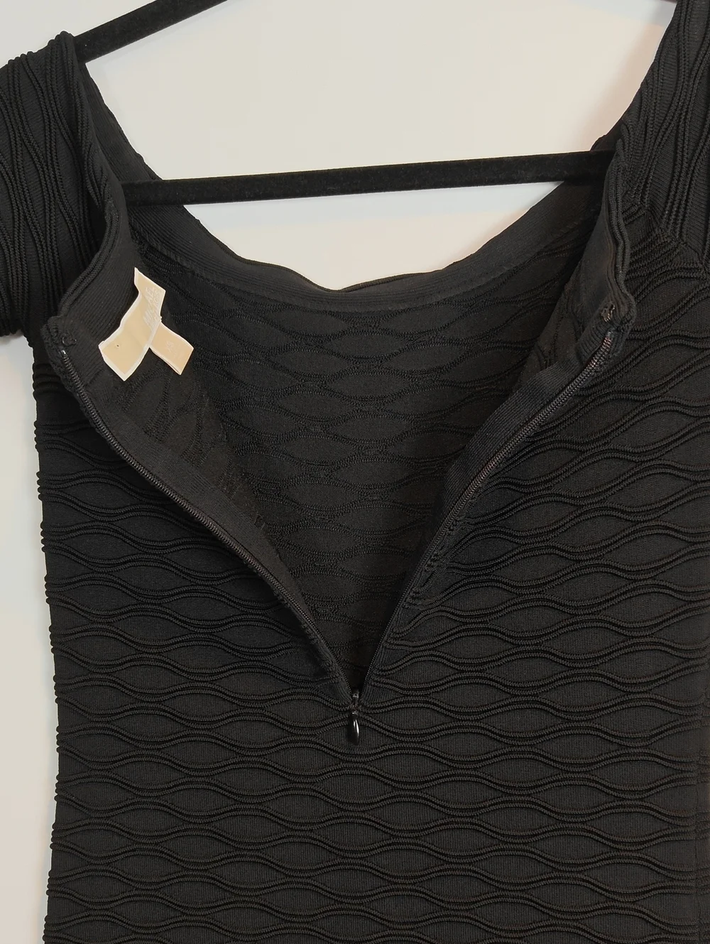 MICHAEL KORS Textured Off-Shoulder Bodycon Dress In Black Size XSmall